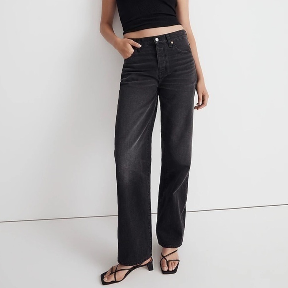 Madewell Low-Slung Straight Leg Jeans in Washed Black